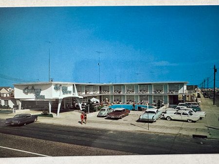 Chateau Bleu Motel 1960 s Postcard, North Wildwood, New Jersey For Sale